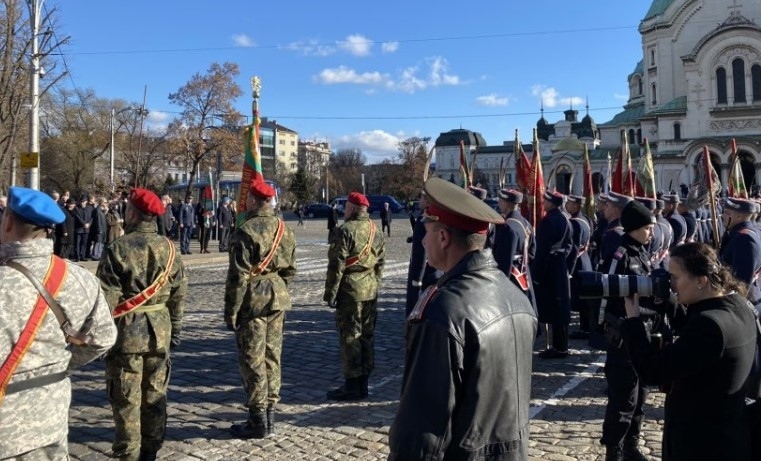 В София отслужват традиционния Богоявленски водосвет на бойните знамена